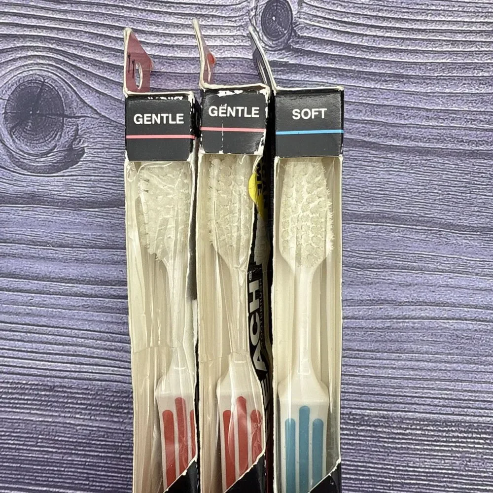 3 NOS Reach Toothbrushes 1990s New In Box Gentle Soft Bristles Advanced Design
